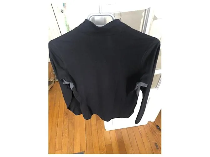 Autre Marque Parte superior, o Camiseta técnica para deportes. cerca del cuerpo, sigue todos tus movimientos. Negro 