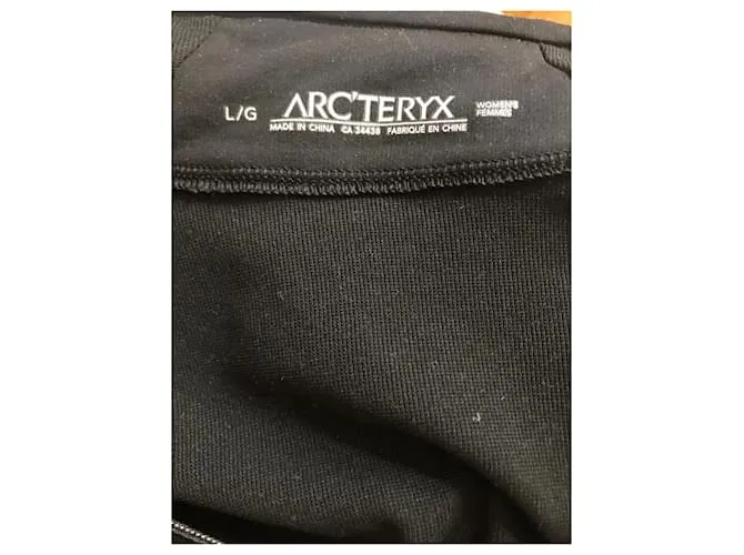 Autre Marque Parte superior, o Camiseta técnica para deportes. cerca del cuerpo, sigue todos tus movimientos. Negro 