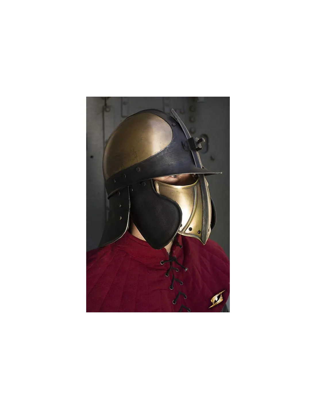 Casco Asiático
