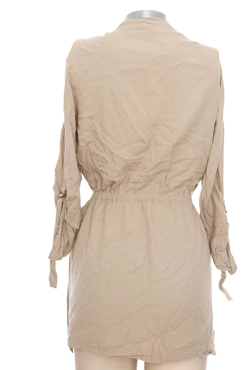 CHAQUETA / ABRIGO COLOR BEIGE  PATPRIMO