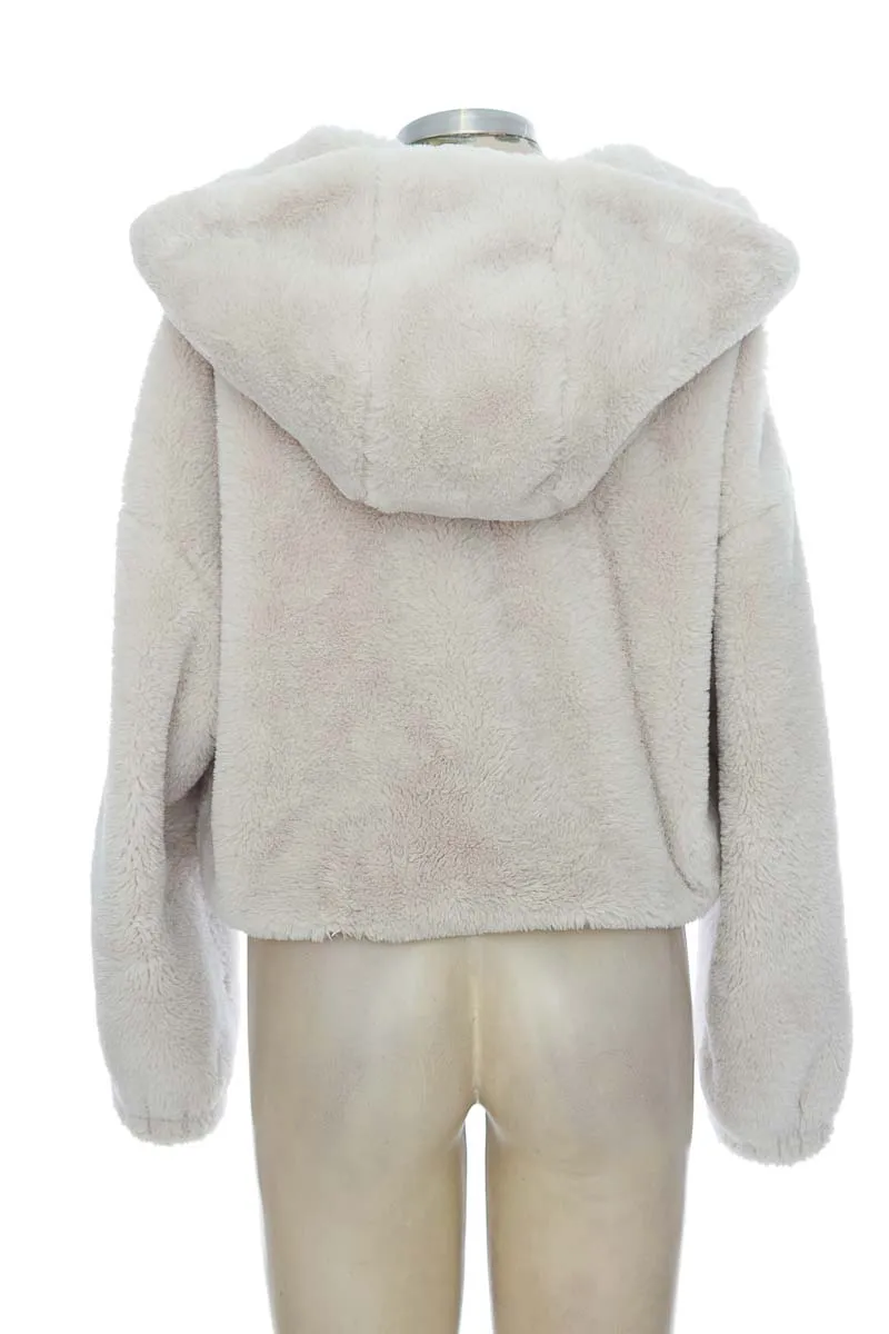 CHAQUETA / ABRIGO COLOR BLANCO  BERSHKA