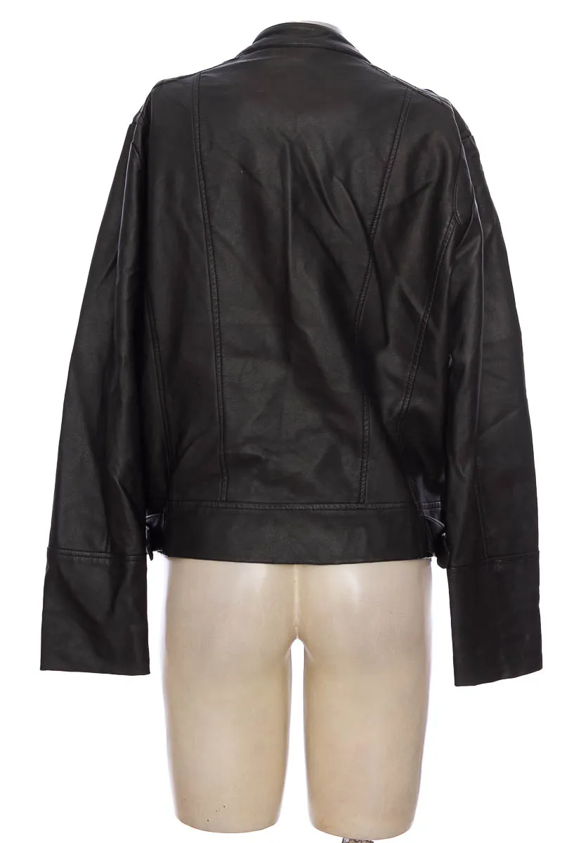 CHAQUETA / ABRIGO COLOR NEGRO  ELLE